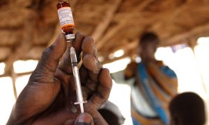 Евросоюз может поделиться вакциной от COVID-19 с бедными странами