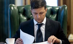 Зеленский подписал закон, который ускорит регистрацию вакцин от COVID-19 в Украине