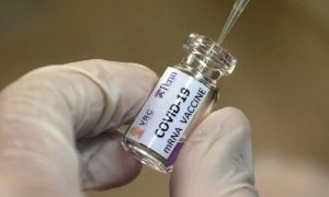 В странах ЕС начинается масштабная вакцинация против COVID-19