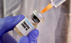 Зеленский настаивает, что вакцину COVAX надо получить ранее