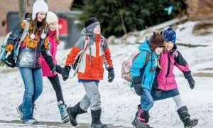  МОН рекомендует школьникам побыть дома на период локдауна