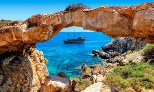 Кипр откроет границы для туристов не позже 1 марта: каковы условия въезда для украинцев