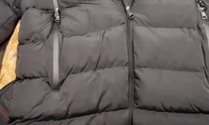 Фото: в Украину пытались провезти крупную партию фальшивых брендов