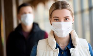 Нацполиция посчитала новогодних нарушителей масочного режима