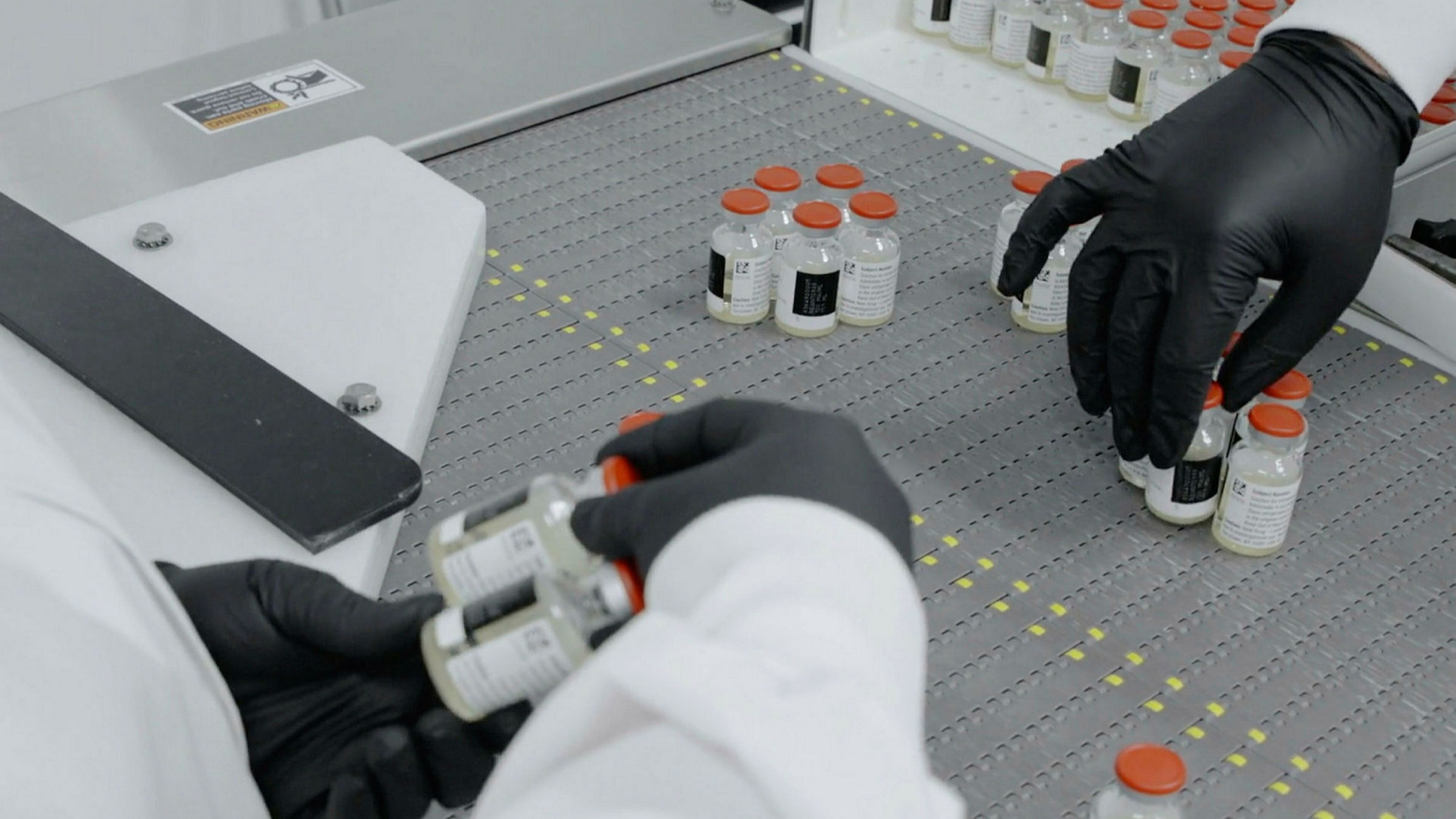 Німеччина першою в ЄС закупила препарат від коронавірусу на основі антитіл