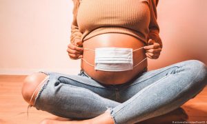 У ВООЗ прокоментували чутки про безпліддя після щеплення проти коронавірусу