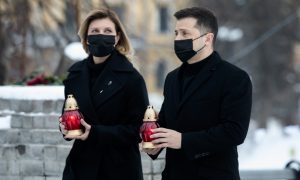 Фото: Президент вшанував подвиг учасників Революції Гідності