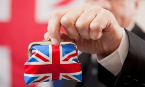 Коронавирус обрушил экономику Британии до исторического минимума