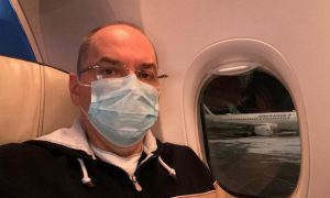 «Без вакцины пусть не возвращается»: Гетманцев пригрозил Степанову «серьезным разговором» в случае дальнейшего затягивания с вакцинацией