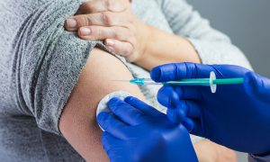 Популярна туристична країна зняла усі обмеження для вакцинованих мандрівників