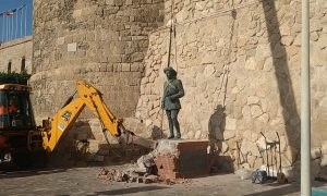 На территории Испании демонтировали последний памятник диктатору Франко