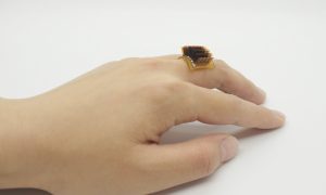 В США разработали устройство, которое превращает человеческое тело в «аккумулятор»