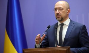 Третья COVID-волна»: глава Кабмина предупредил про вероятность нового локдауна 