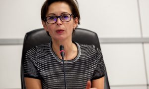 В Еврокомиссии подтвердили начало третьей волны COVID-19 в Европе: что планируют делать