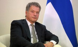 Президент Финляндии обвинил руководство ЕС в провале вакцинации