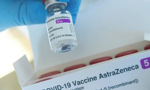 Италия и Германия приостановили вакцинацию препаратом AstraZeneca