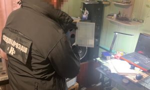 Фото: на Житомирщине изготовляли фальшивые документы для выезда иностранцев в ЕС