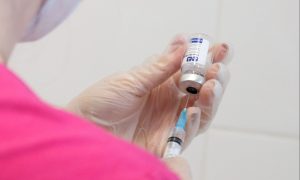 Международные партнёры обещают Украине масштабную помощь с COVID-вакциной 