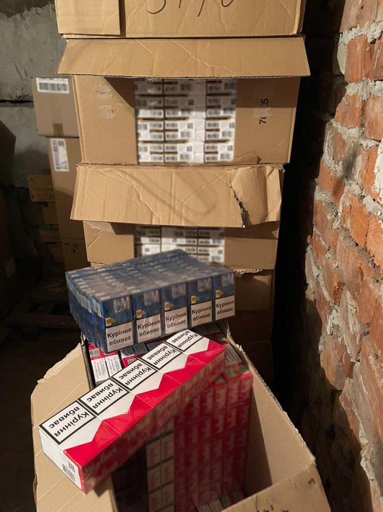 Во Львове обнаружили склад сигарет с поддельными акцизами. Их стоимость оценивается в 18 млн грн