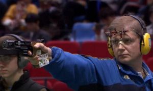 В Украине вакцинировали первого спортсмена, который поедет на Олимпийские игры в Токио. На очереди еще 30