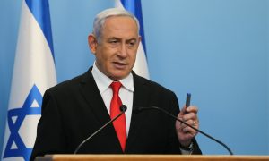 Израиль дополнительно закупит миллионы доз вакцины Pfizer