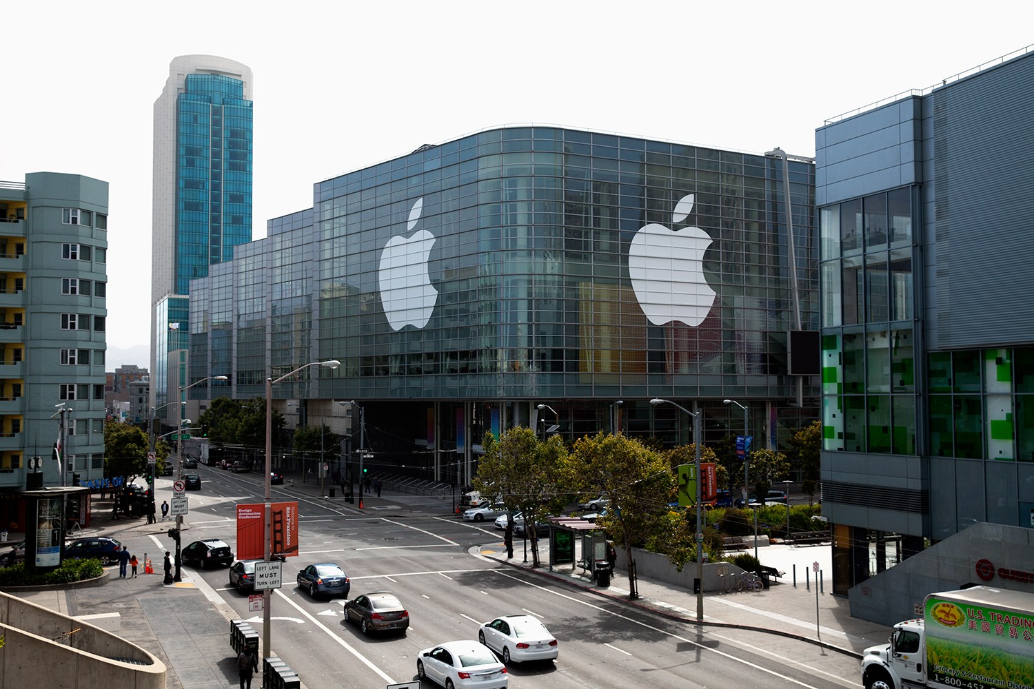 Apple собирается инвестировать $430 миллиардов в экономику США