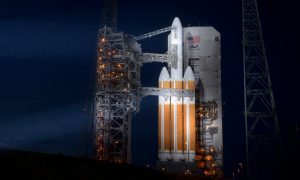 В США успешно запустили в космос супертяжелую ракету с секретным грузом для военных