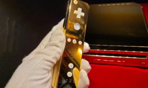Золотая приставка Nintendo Wii, созданная для королевы Великобритании, выставлена на продажу