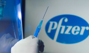 Pfizer снизила эффективность своей вакцины от коронавируса