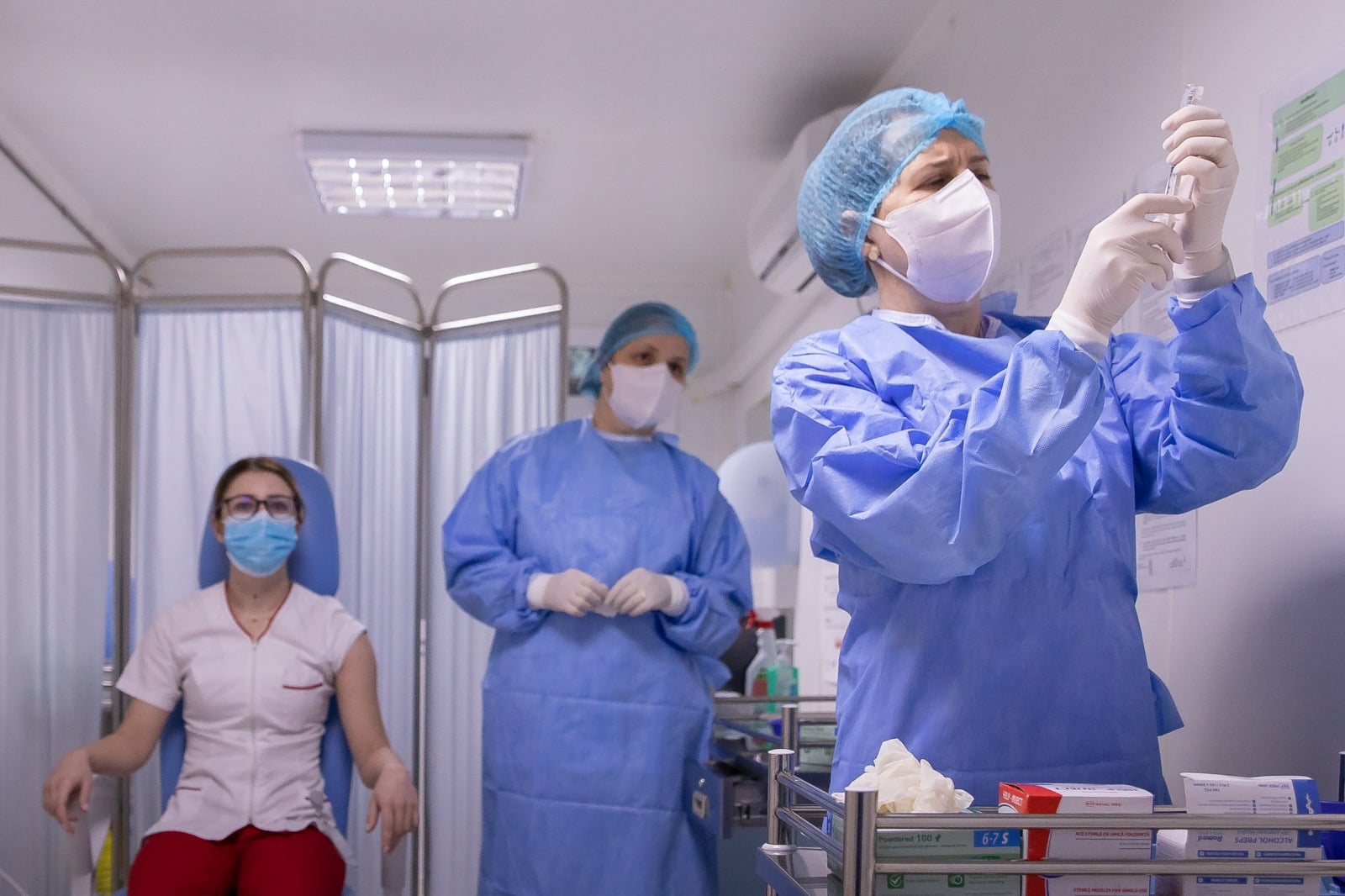 В Молдове журналистов включили во второй этап вакцинации от COVID