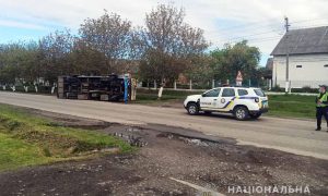 Фото: в Ровенской области перевернулся пассажирский автобус