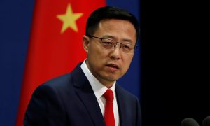 МИД Китая отрицает информацию о болезни трех ученых в Ухане до первых сообщений о COVID