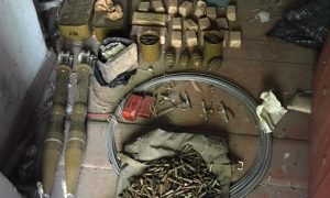 Фото: в доме в Донецкой области нашли тайник боеприпасов