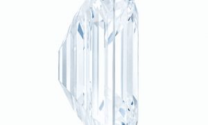 Бриллиант весом более ста карат продали на Christie's за $14 миллионов