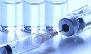 Французская Sanofi и британская GSK объявили об успешных испытаниях своей вакцины от COVID-19