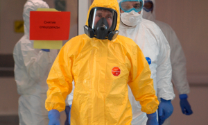 США предоставили украинским военным медикам специальные средства защиты