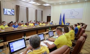Видео: Кабмин провел заседание правительства в форме сборной Украины по футболу