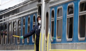 У Києві запустили поїзди із лівого на правий берег