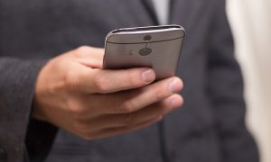 Українці масово переносять номери через зростання тарифів деяких операторів