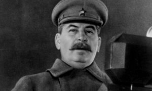 У рф відкрили кримінальну справу за обезголовлення бюста Сталіна