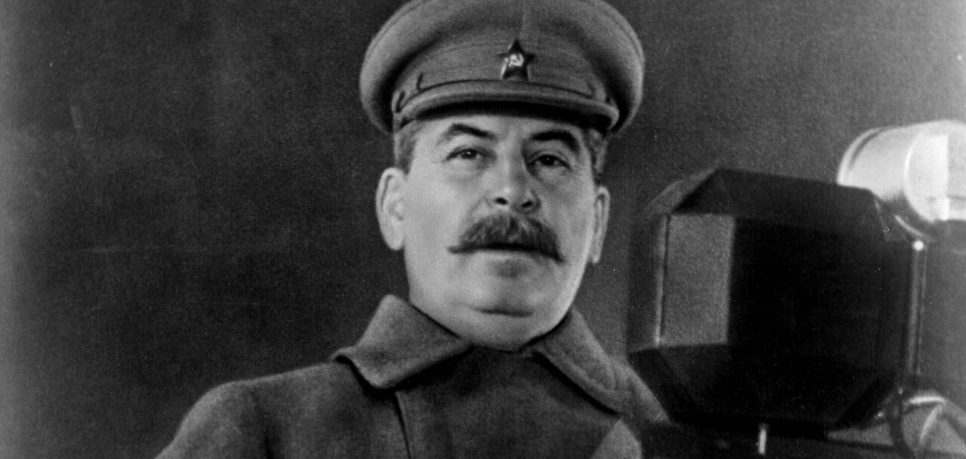 У рф відкрили кримінальну справу за обезголовлення бюста Сталіна