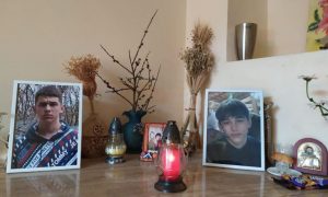 Истек кровью, а «скорая» не ответила: в Дрогобыче подросток зацепился за забор и умер в ожидании медиков