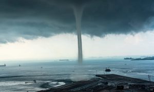 В Польше водяные смерчи напугали отдыхающих на Балтийском море