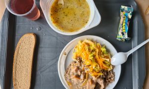 Фото: как кормят бойцов ВСУ на сборах резервистов