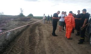 ДСНС з’ясувала походження рожевих калюж під Рівним