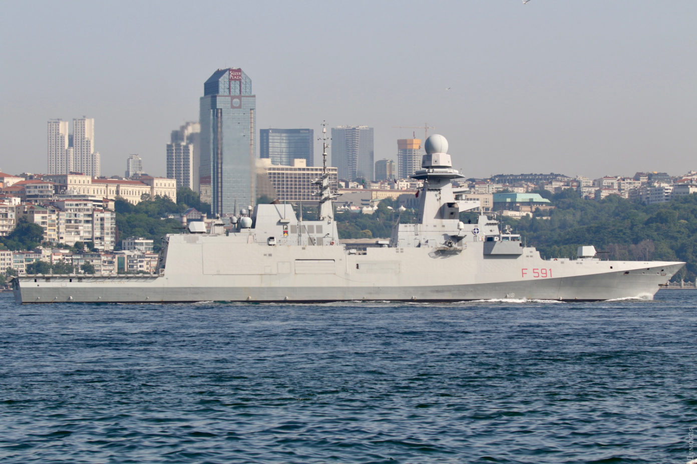 Фото: в Черное море зашел флагман НАТО