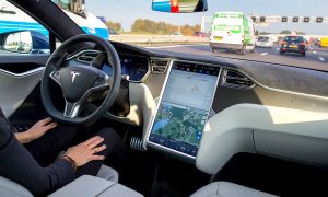 Видео: у автопилота Tesla обнаружили забавный недостаток