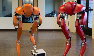 Двуногий робот впервые пробежал дистанцию в 5 км