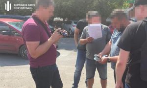 Фото: командир ВСУ за взятки предоставлял статус участника боевых действий