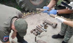 Фото: на Житомирщине «черные копатели» устроили незаконную торговлю тротилом